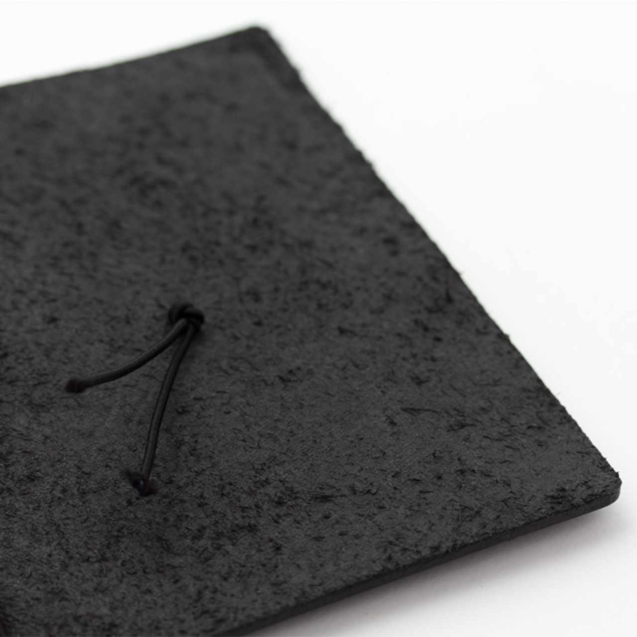 Traveler's Notebook Passport Size Starter Kit | Black