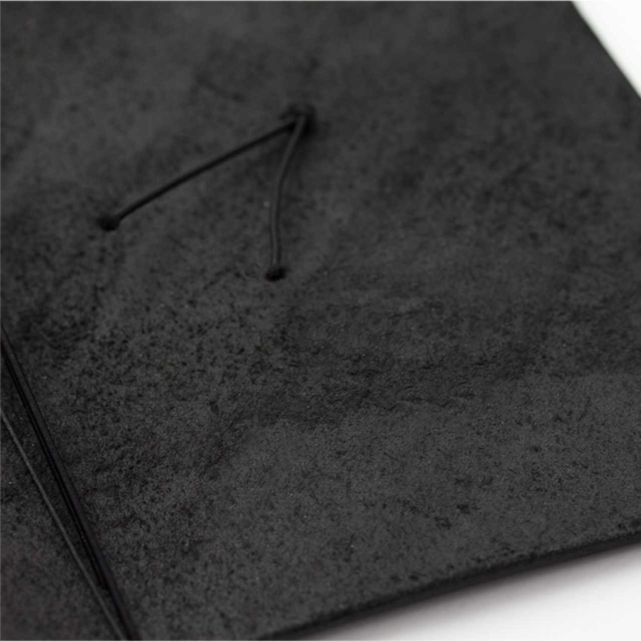 Traveler's Notebook Regular Size Starter Kit | Black