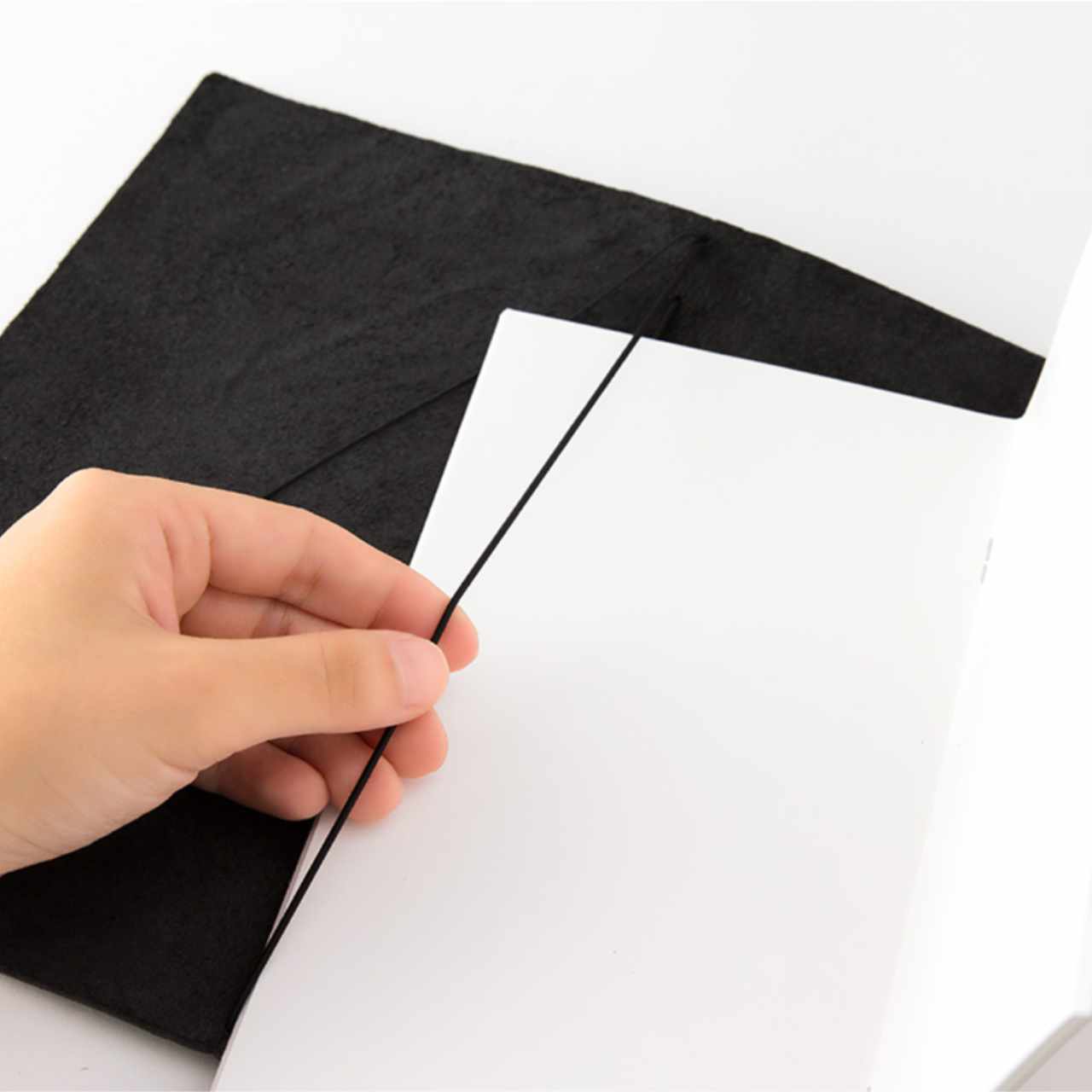 Traveler's Notebook Regular Size Starter Kit | Black