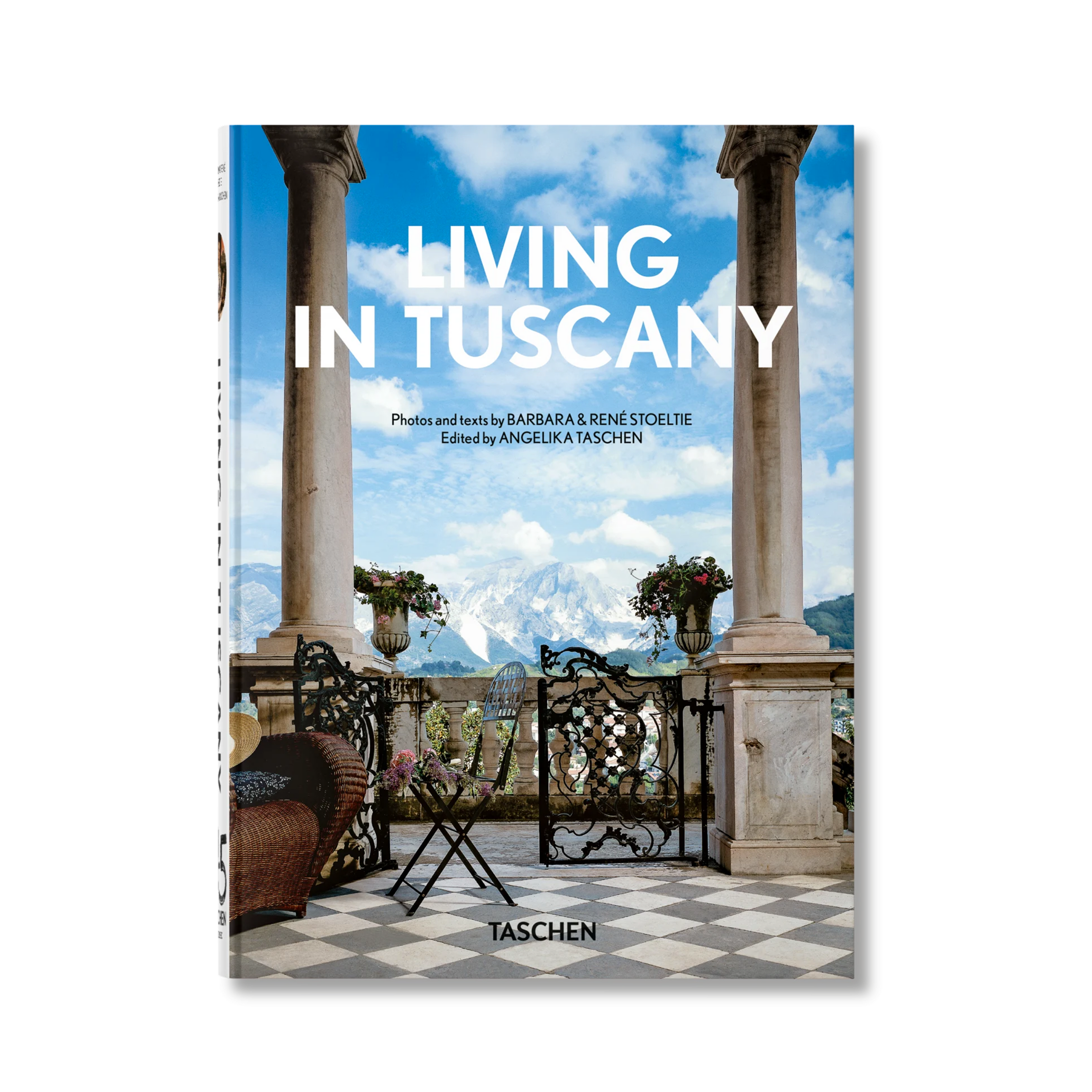 Living in Tuscany. 45th Ed.